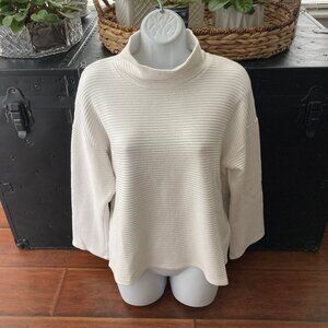 Karen Kane White Ribbed Turtleneck 3/4 Sleeve Sweeater Large